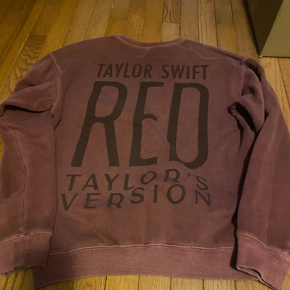 Taylor Swift Urban Outfitters Collab, Red (Taylor’s V… Gem